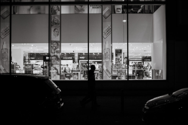 Black and white photo street photography Berlin karstadt